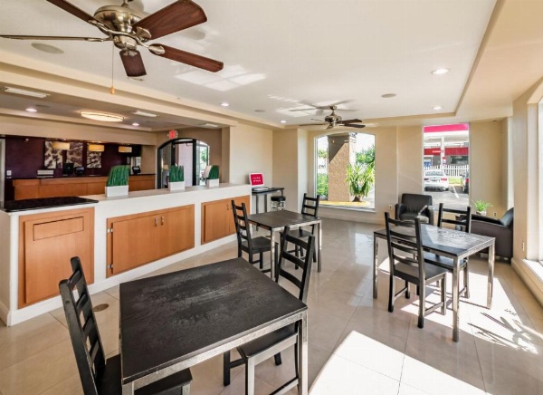 Red Roof Inn Orlando South - Florida Mall image 8